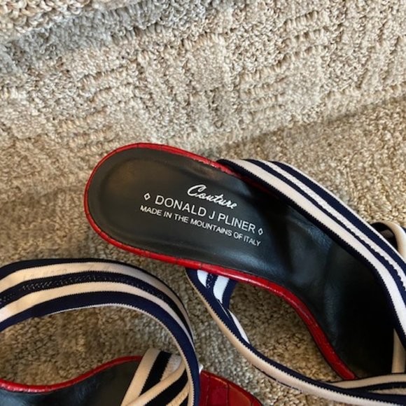 Donald J Pliner Sandals - Picture 2 of 8